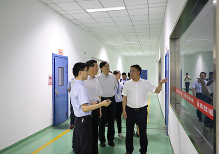 省科協主席韓軍一行看望國軒高科科技工作者