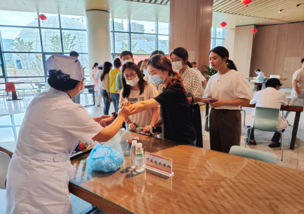 “關愛員工健康，重視勞動安全”——國軒高科開展職業健康宣傳咨詢活動