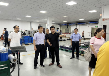 省總工會調研指導我司勞模創新工作室