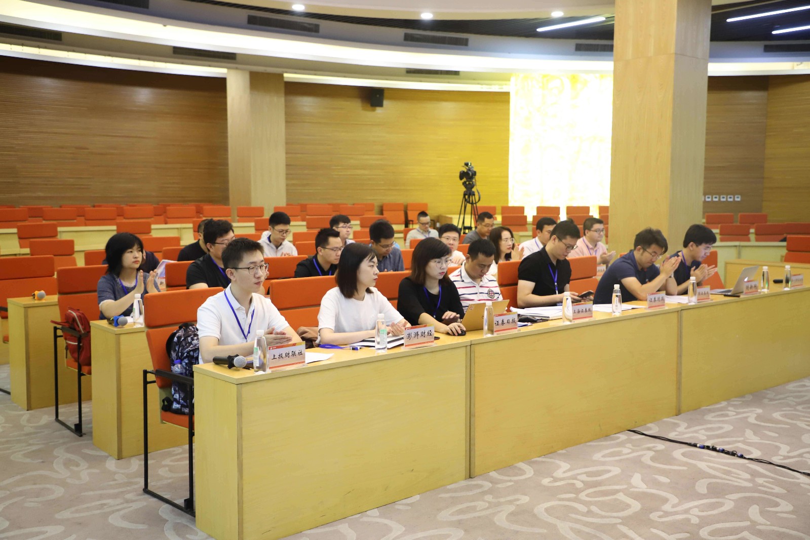 1567491449886318CRUE.jpg 1567491449886318CRUE.jpg