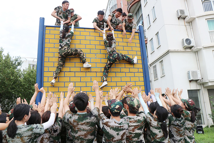 1599548866733292BnNE.jpg 校招生結業22.jpg