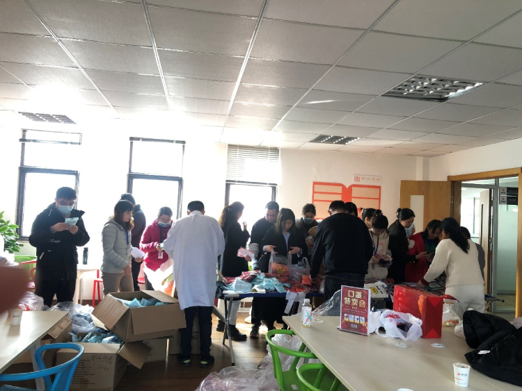 1640742390751686n4s9.png Background (2).png