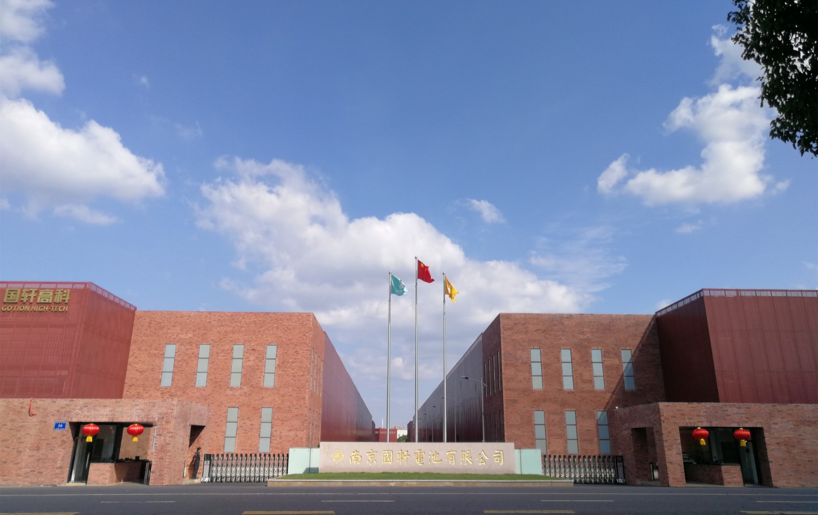 1692263705152208CaUD.jpg 1692263705152208CaUD.jpg